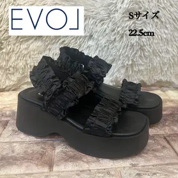 새상품 evol 경량 통굽 프릴 샌들 22.5cm