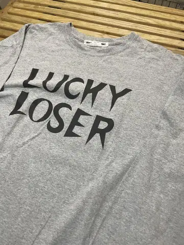 보통은 그냥 티셔츠 "LUCKY LOSER" 롱 T