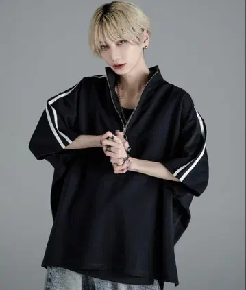 ADRER 엑스트라 퀄리티 코튼 분또 돌먼 하프 반지 지퍼 T