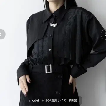 HARE 레이스 디테일 블랙 긴팔 블라우스