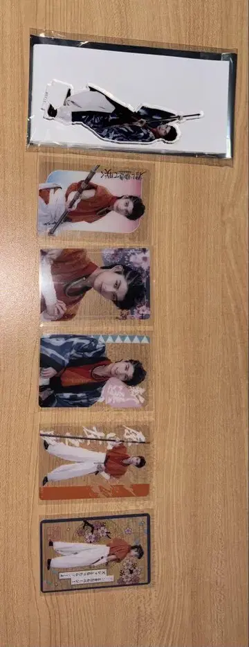 너와 함께 피어나는 아크릴 스탠드 카드