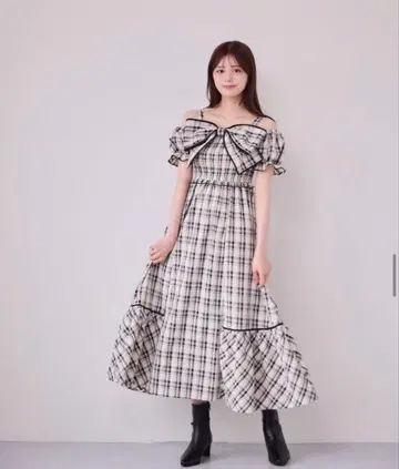 AnMille 빅 리본 오프숄더 OP