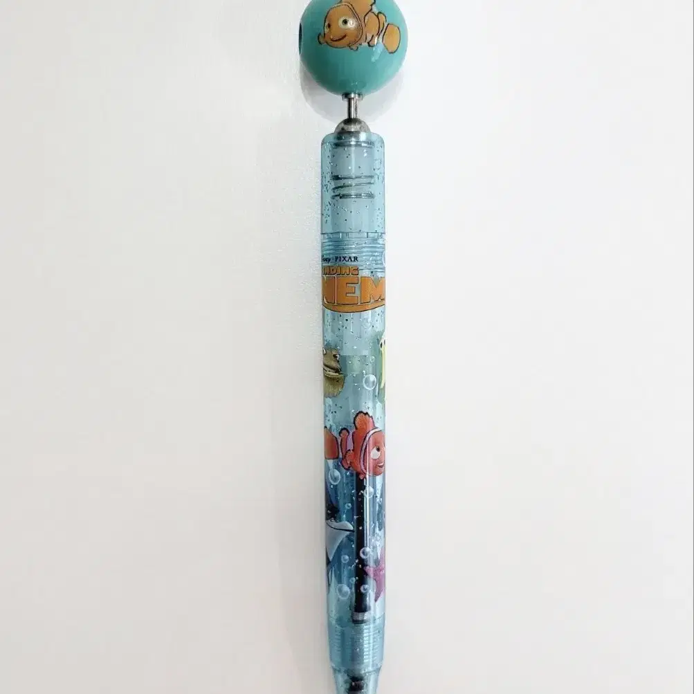 DISNEY | 디즈니 Disney Pixar Finding Nemo Kaleidoscope Ballpoint Pen #니모를찾아서 ,#도리를찾아서,#교정기,#교정기여자아이,#픽사굿즈 on Bunjang Global Site., image size:1003x1003
