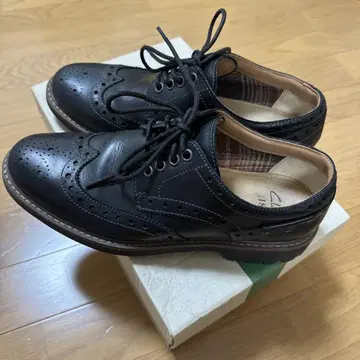 클락스 1825 블랙 가죽 윙 팁