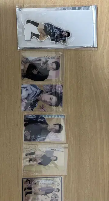 너와 함께 피어나는 아크릴 스탠드 랜덤 카드