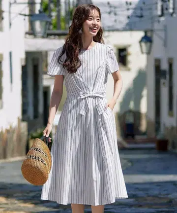 새상품급 [세탁 가능] 스트라이프 비대칭 리본 원피스