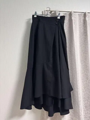 SNIDEL 블랙 플레어 스커트