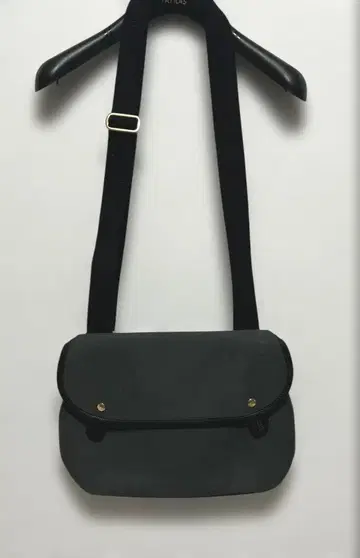brady AVON 숄더백