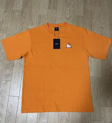 HUF 로고 오렌지 티셔츠