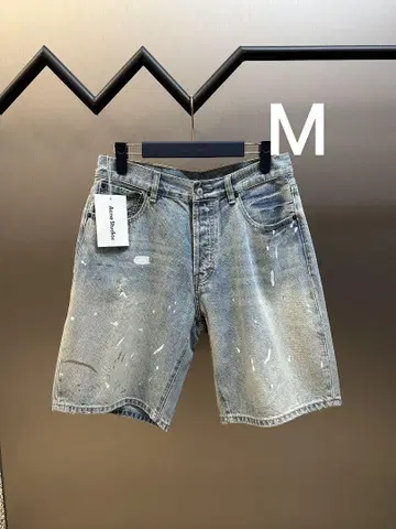 새상품급 페인트 가공 데님 숏팬츠 M 사이즈