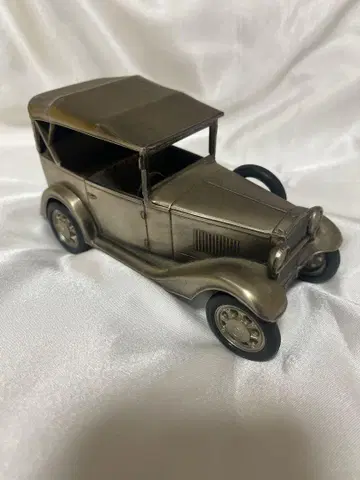 금속제 자동차 모형 1932년식 닷선 1호차