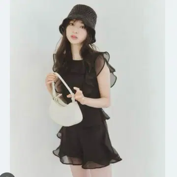 스나이델 오간 프릴 블라우스