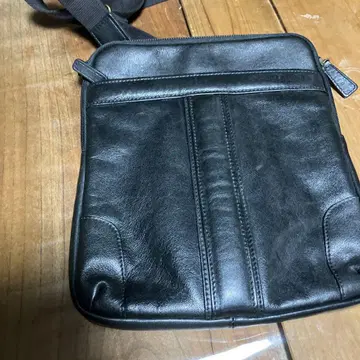 블랙 가죽 숄더백