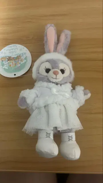 디즈니 화이트 윈터 타임 원더스 스텔라루 인형 배지