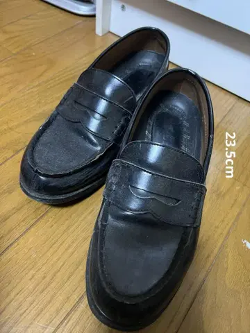블랙 로퍼 스트레이트 팁