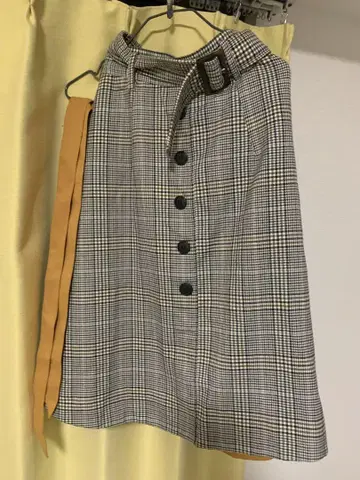 JUSGLITTY 체크 무늬 롱 스커트 L 사이즈