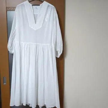 JEANASIS 자수 장식 화이트 원피스