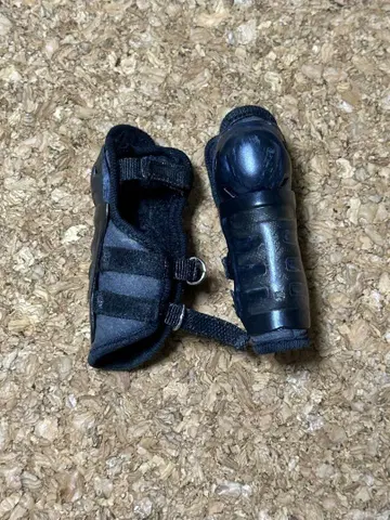 The walking dead 캐롤 페르티에 레그 아머