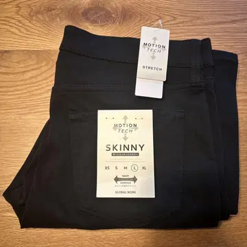 GLOBAL WORK MOTION TECH SKINNY L 사이즈 블랙