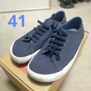 Camper 네이비 로우 컷 스니커즈