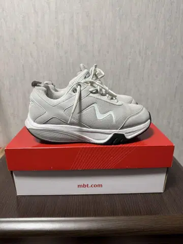 MBT 여성용 스니커즈