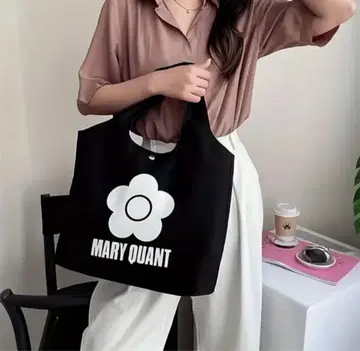 MARY QUANT 블랙 숄더백 가볍고 뛰어난 핏감!