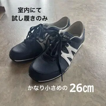 미즈노 색상 네이비 스니커즈 (새상품을 시착했습니다)