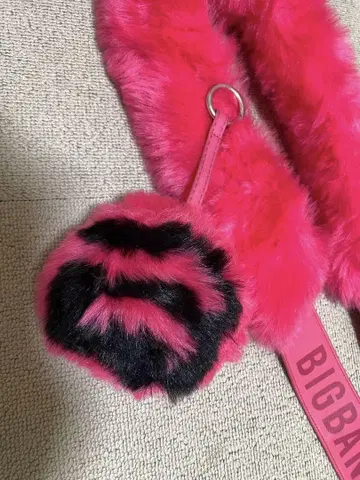 BIGBANG KRUNK g-dragon 퍼 스트랩 퍼 참