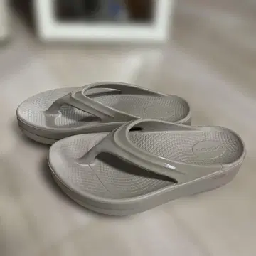 OOFOS 우포스 샌들 통굽 38 24cm 베이지