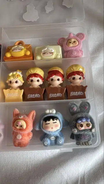 컬러풀 캐릭터 인형 세트