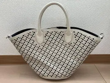 화이트 백, 이탈리아 제