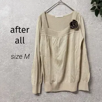 After All 스퀘어 넥 니트 탑 플라워 브로치 포함 (M)