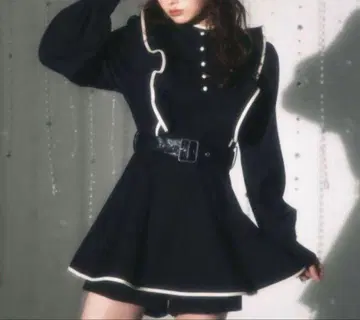 BUBBLES 가죽 프릴 셋업