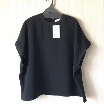 유나이티드 애로우즈 COMFY 돌먼 숏 슬리브 블라우스 수분 흡수 속건성