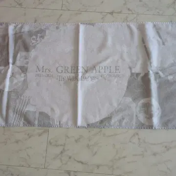 Mrs.GREENAPPLE 화이트 라운지