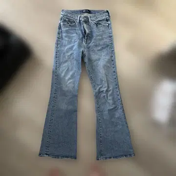 GAP '70s FLARE 부츠 컷 데님