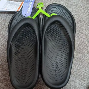 Crocs 블랙 샌들