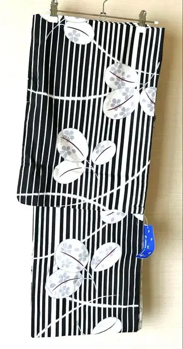 오비 공방 블랙 화이트 스트라이프 벚꽃 패턴 새상품 유카타 163cm