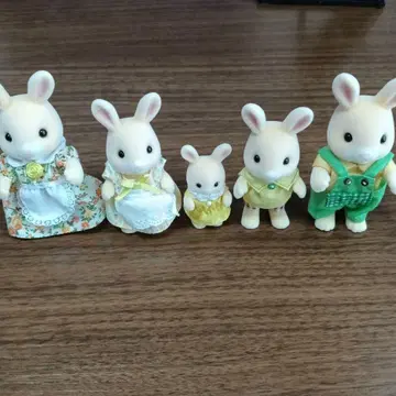 실바니안 패밀리 꽃의 토끼 가족