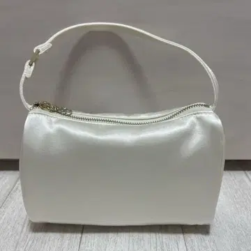 금일 한정 가격 인하 스나이델 홈 새틴 백 아이보리
