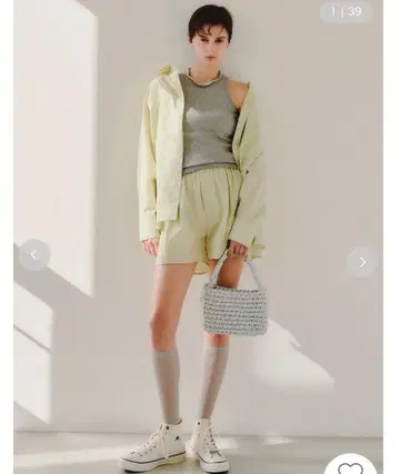 스트라이프 이지 하프 팬츠 emmi
