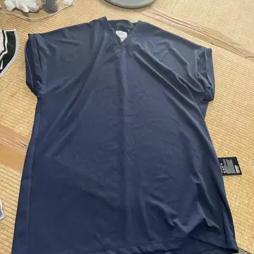 SHAREEF 네이비 V넥 티셔츠 L