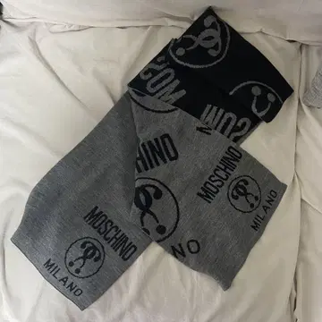 모스키노 머플러