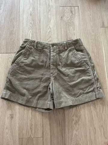 MHL. 베이지 숏 팬츠