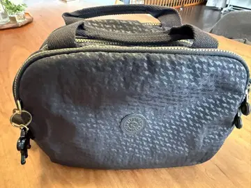 Kipling 블랙 파우치 숄더