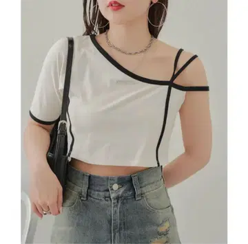 Chico 원숄더 아지메 라인 T