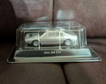 페라리 디노 308 GT4