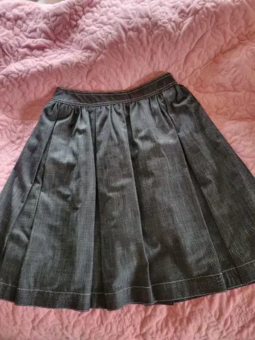 르네 데님 플리츠 스커트 무릎 기장 스티치