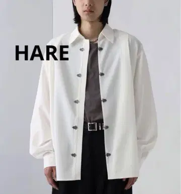 택 포함 새상품 HARE 메탈 버튼 턱 디자인 셔츠 화이트 인기 완판