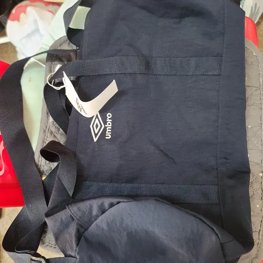 ◎UMBRO◎ Danker 34L cross bag composition Deep Navy UP123CB Navy Kane Sling Bag - PEDRO US